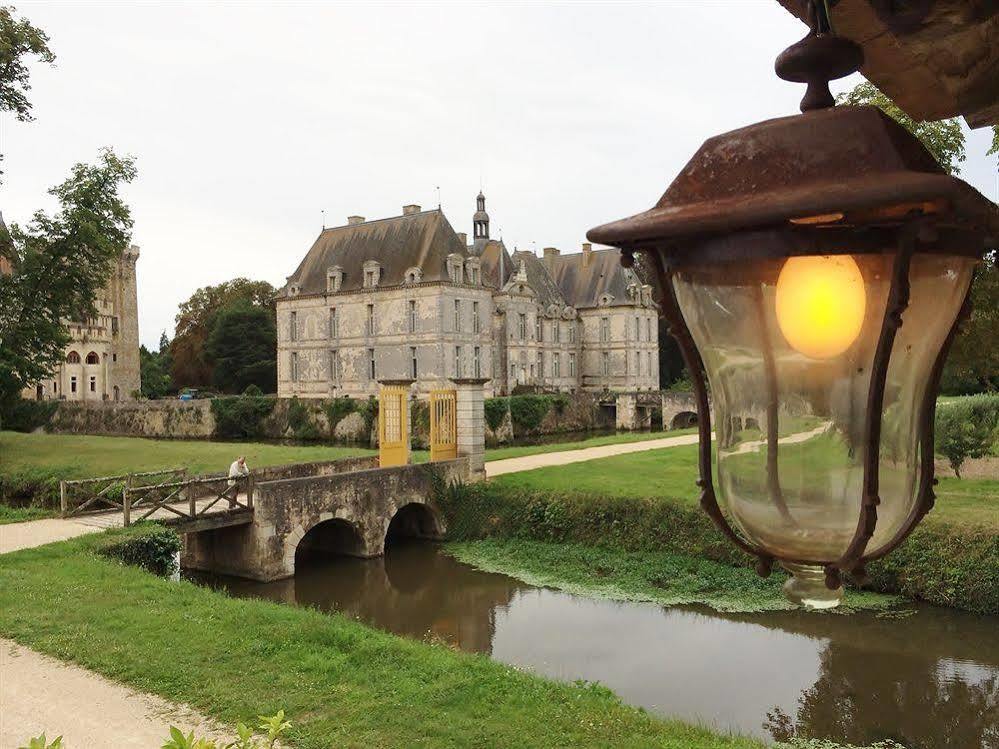 Chateau De Saint Loup Eksteriør bilde