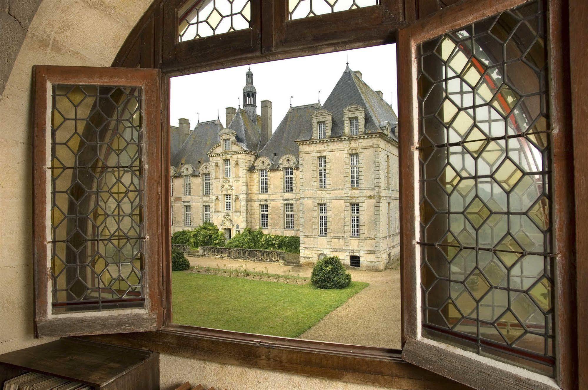 Chateau De Saint Loup Eksteriør bilde